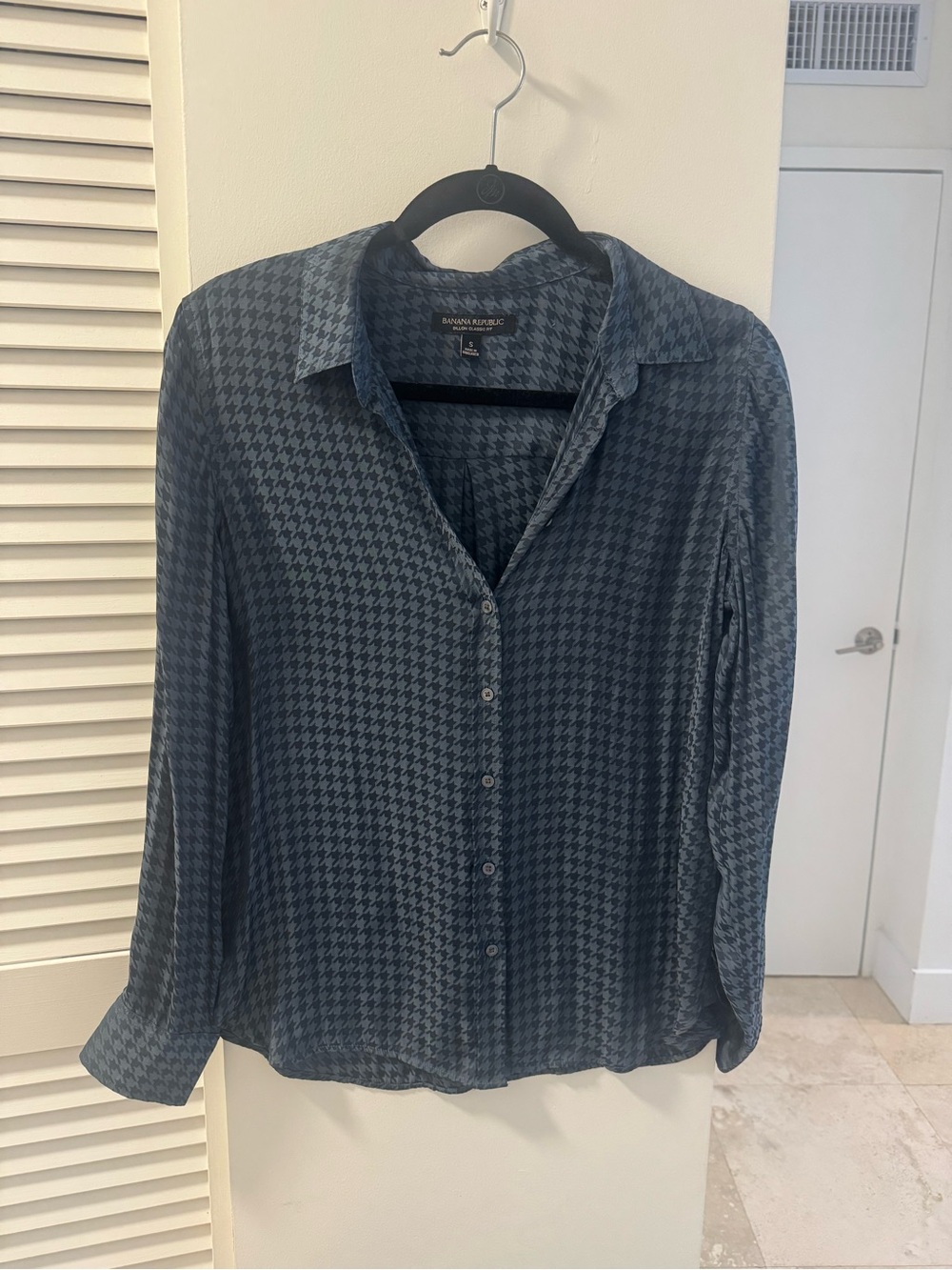 Banana Republic | Oversize | Button-Up Shirt | Blue & Black Pattern | Small